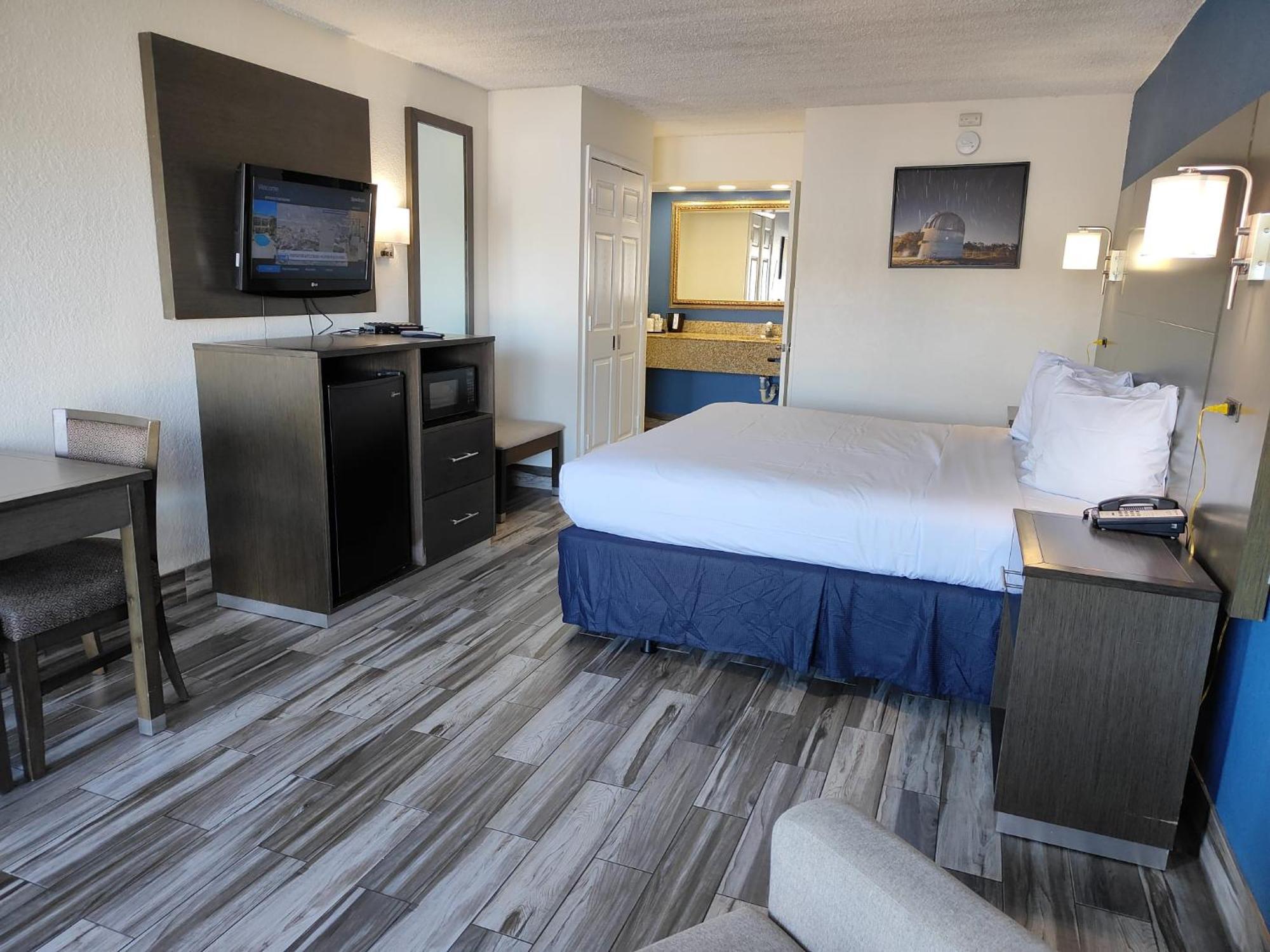 Hotel Baymont By Wyndham Orlando East Alafaya Esterno foto