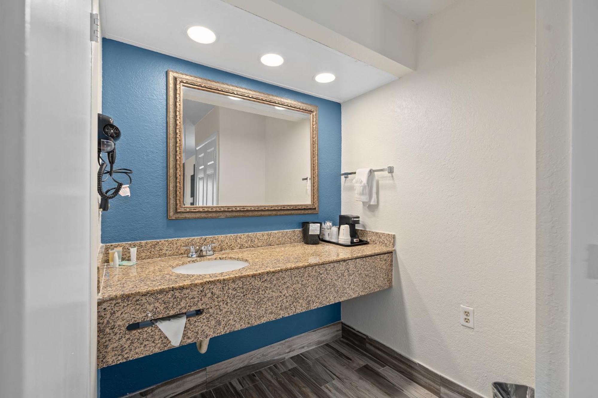 Hotel Baymont By Wyndham Orlando East Alafaya Esterno foto