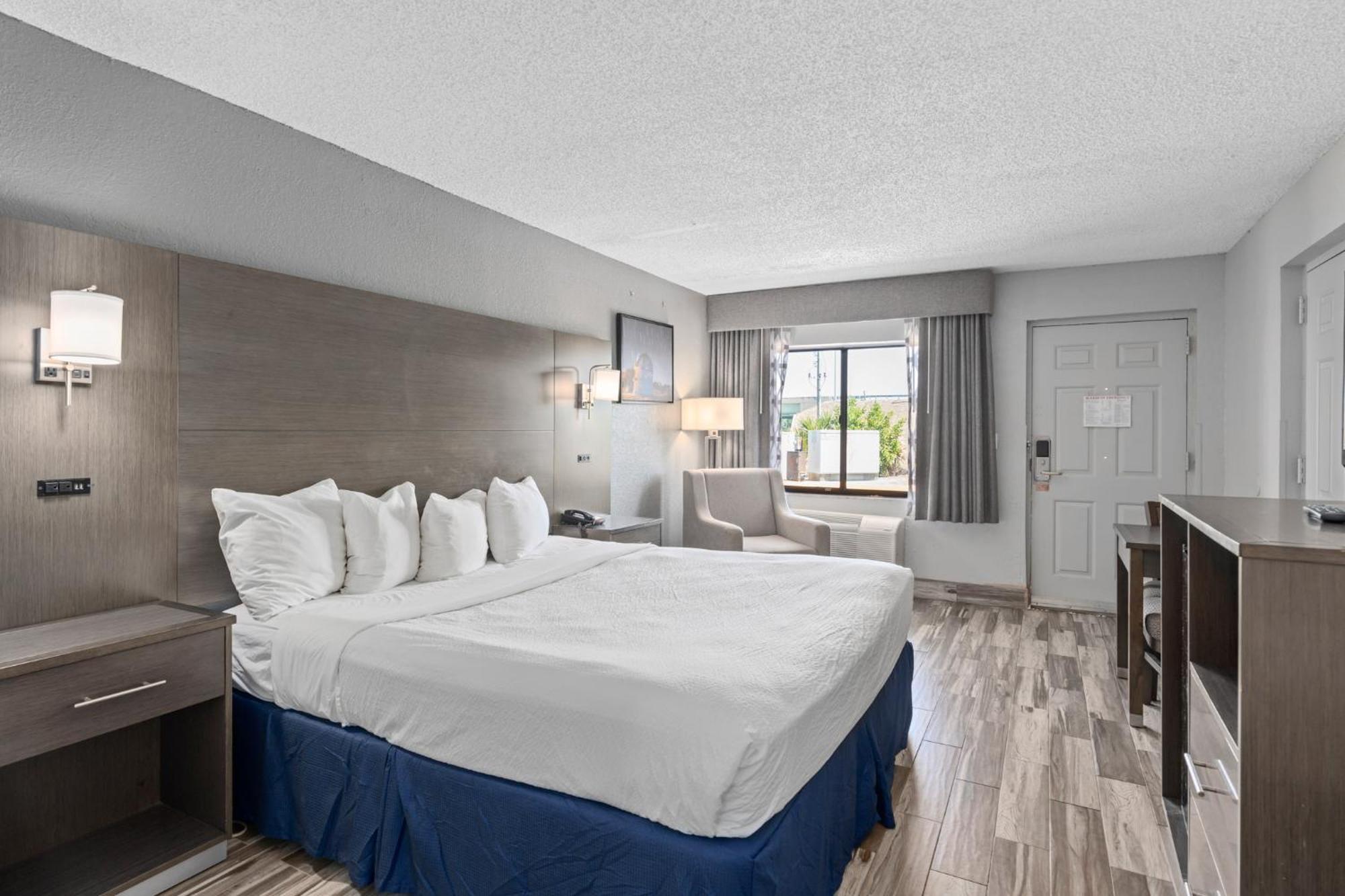 Hotel Baymont By Wyndham Orlando East Alafaya Esterno foto
