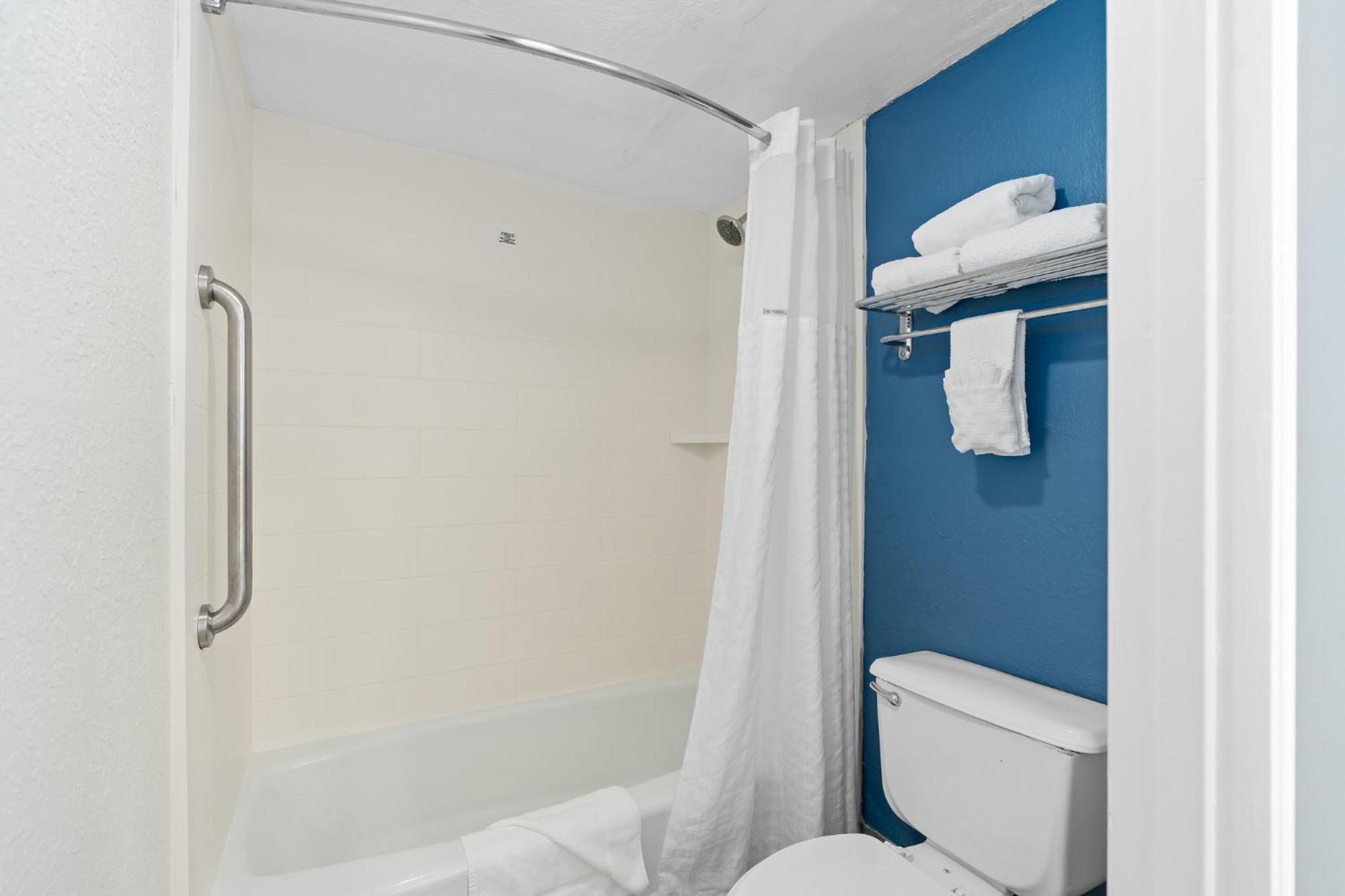 Hotel Baymont By Wyndham Orlando East Alafaya Esterno foto