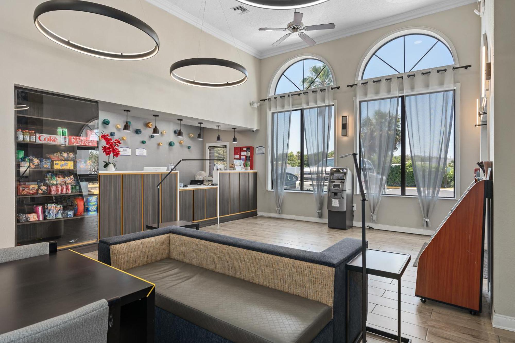 Hotel Baymont By Wyndham Orlando East Alafaya Esterno foto
