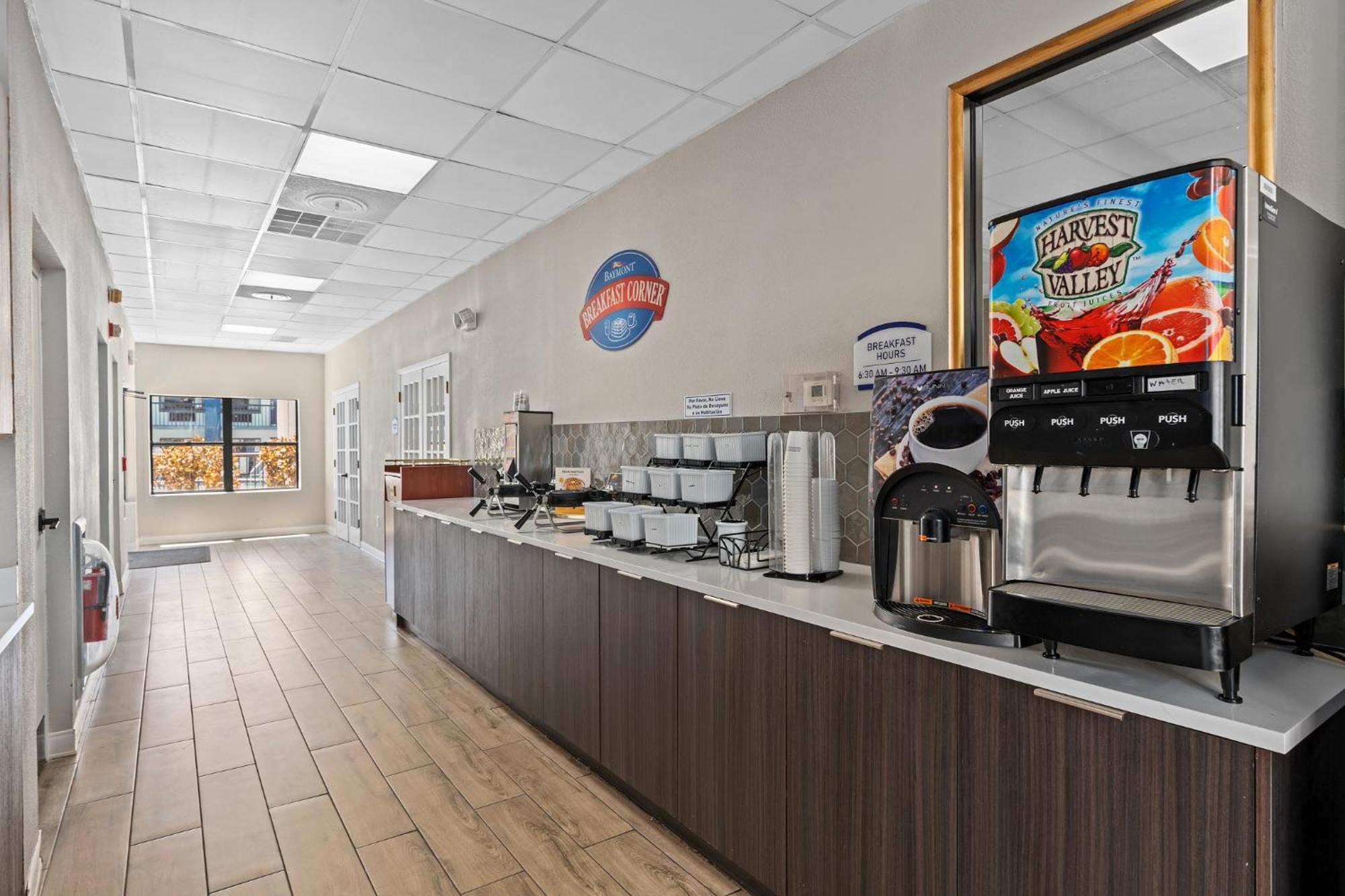 Hotel Baymont By Wyndham Orlando East Alafaya Esterno foto