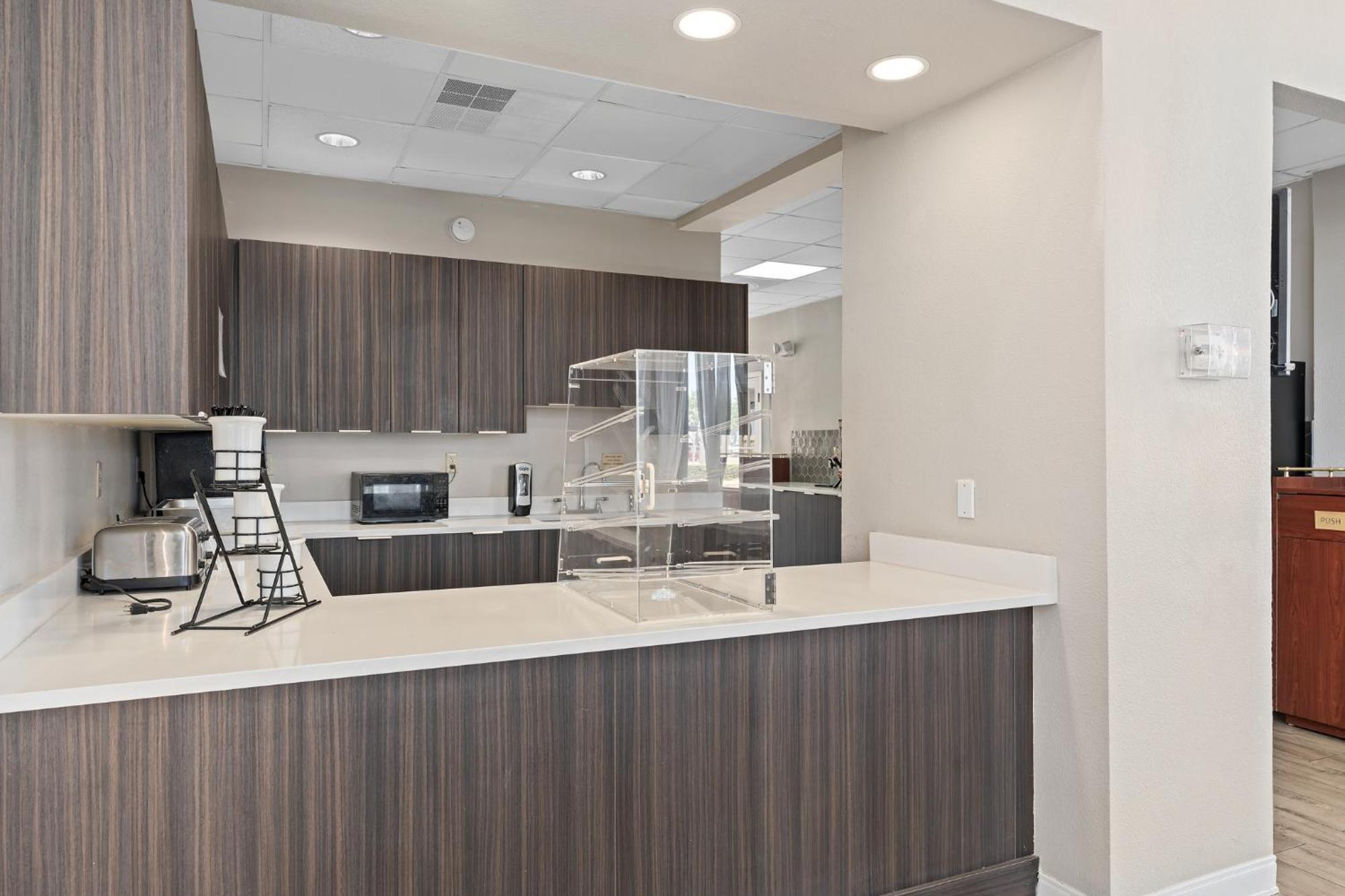 Hotel Baymont By Wyndham Orlando East Alafaya Esterno foto