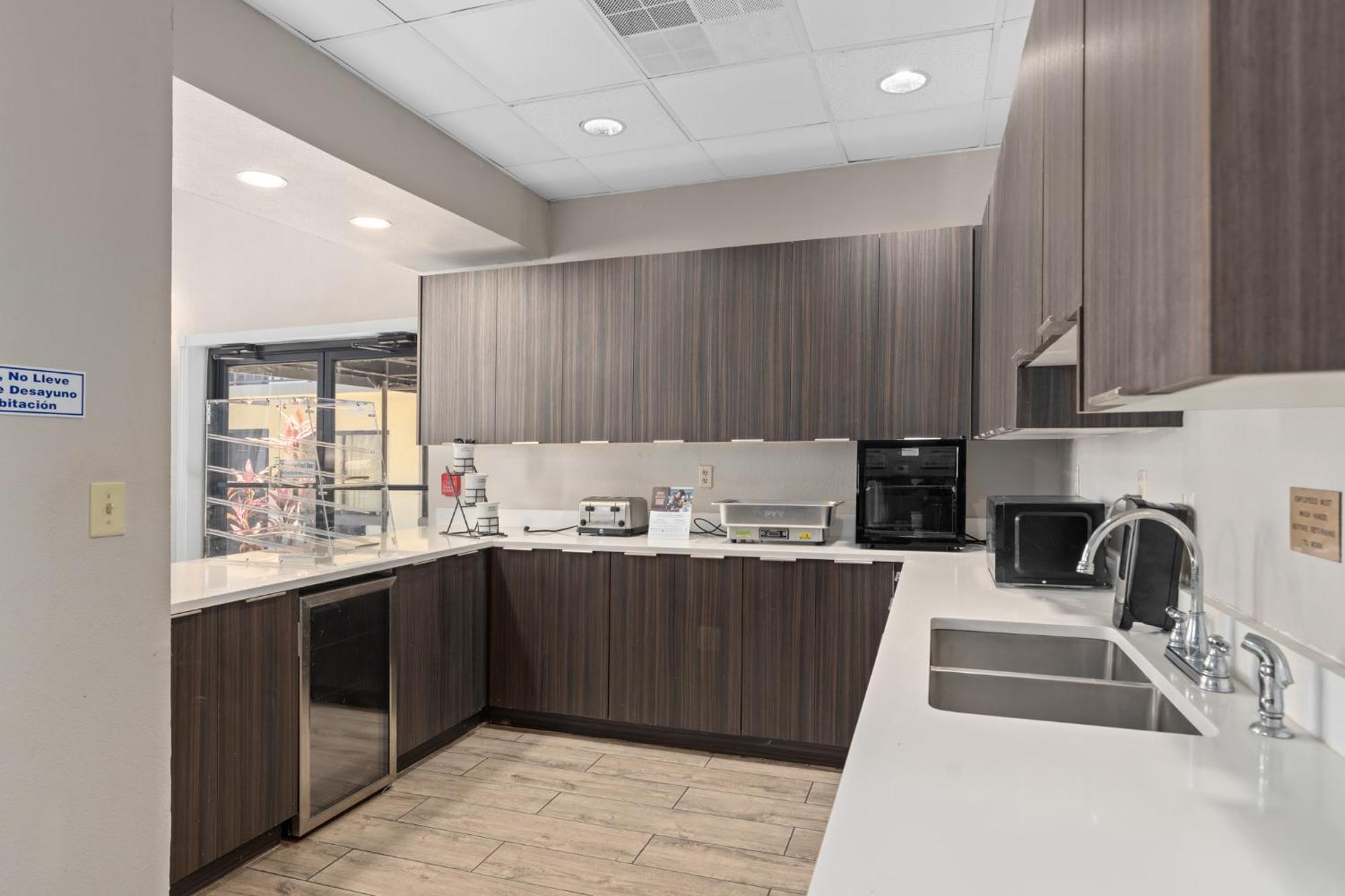 Hotel Baymont By Wyndham Orlando East Alafaya Esterno foto