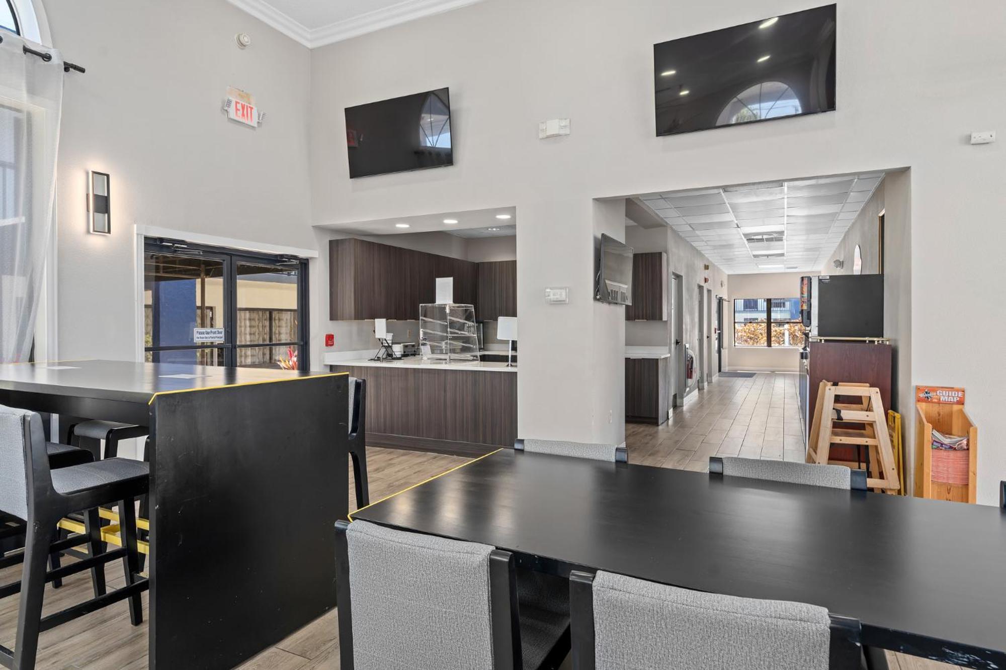 Hotel Baymont By Wyndham Orlando East Alafaya Esterno foto