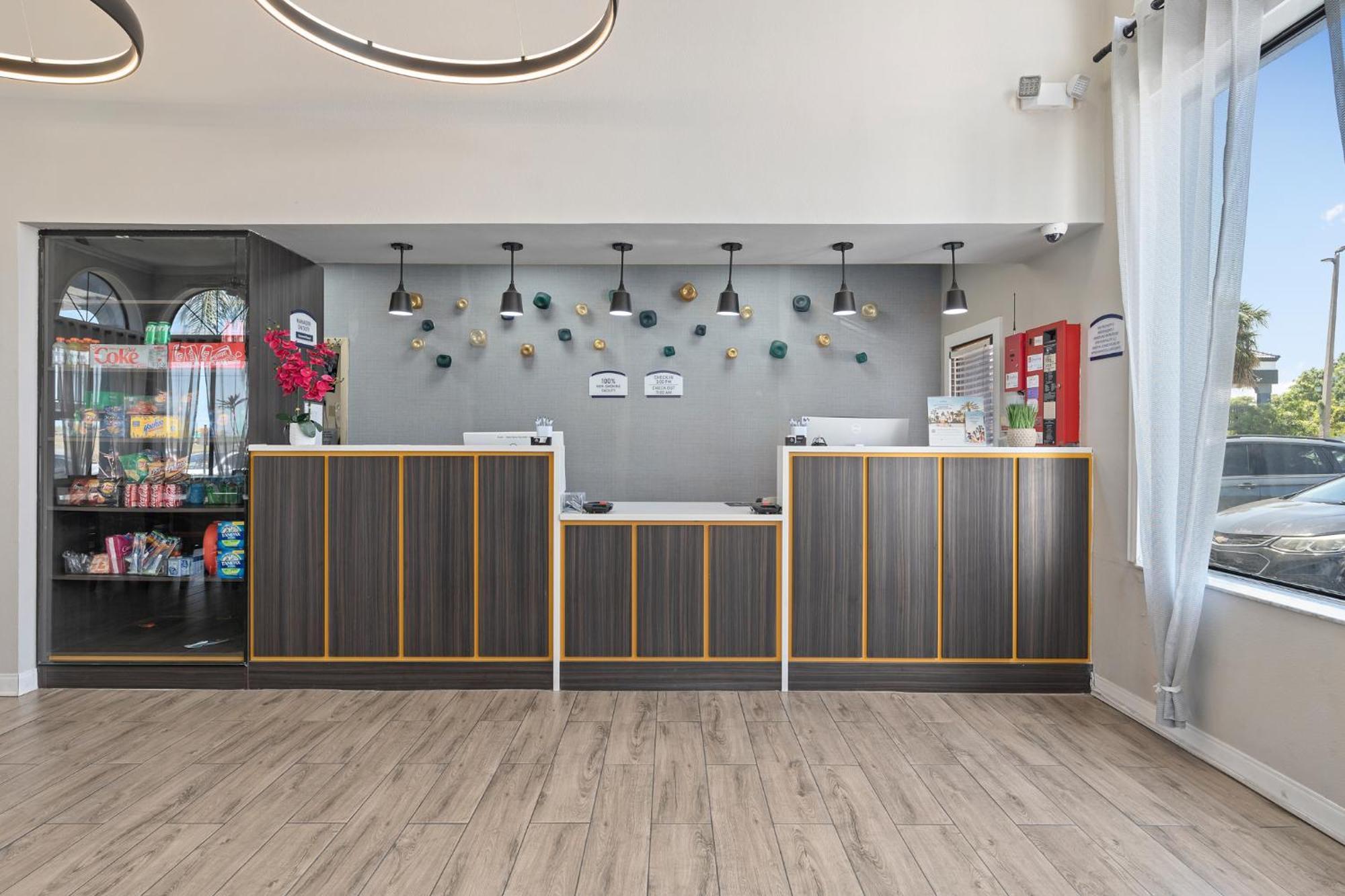 Hotel Baymont By Wyndham Orlando East Alafaya Esterno foto