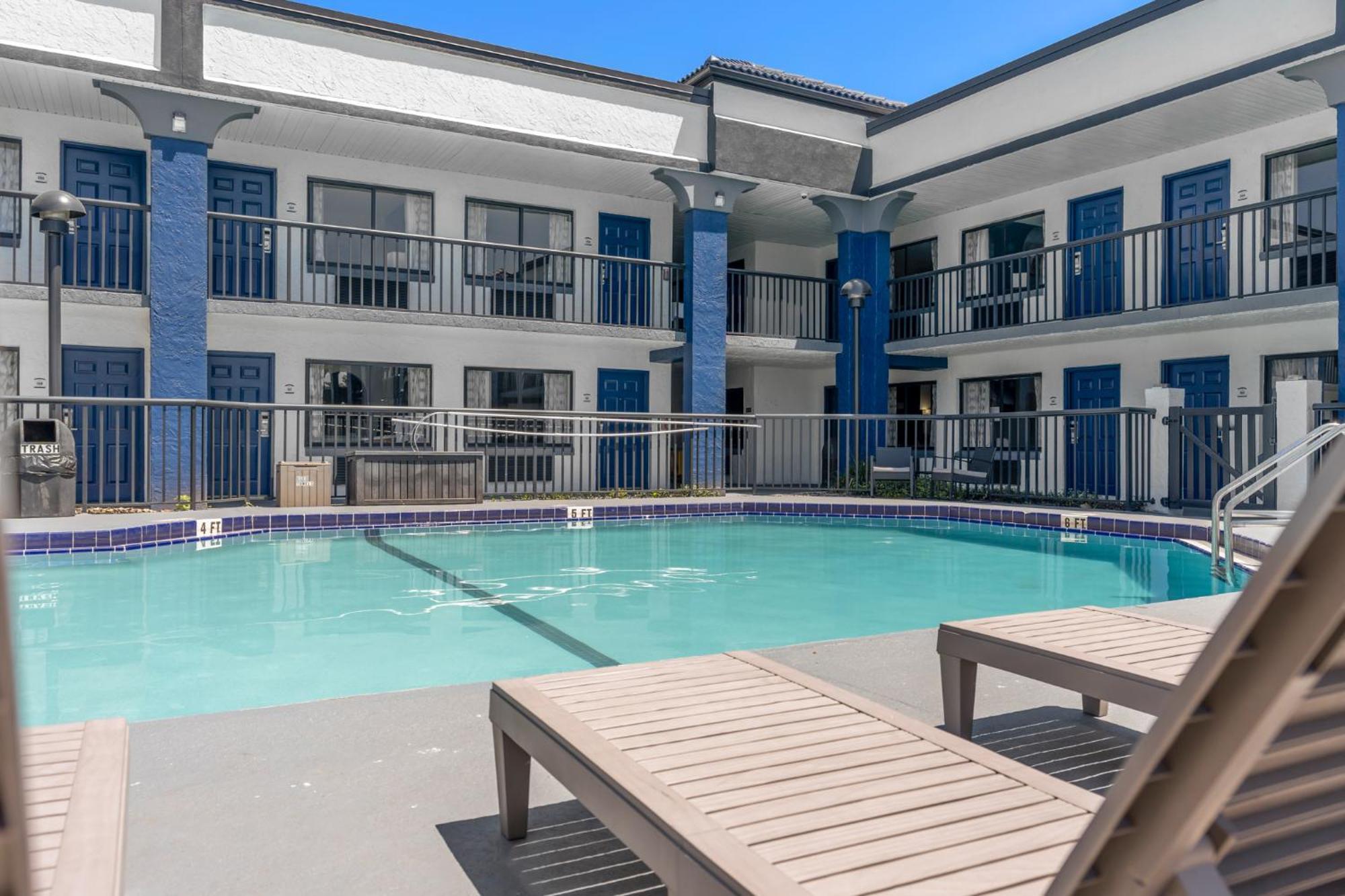 Hotel Baymont By Wyndham Orlando East Alafaya Esterno foto