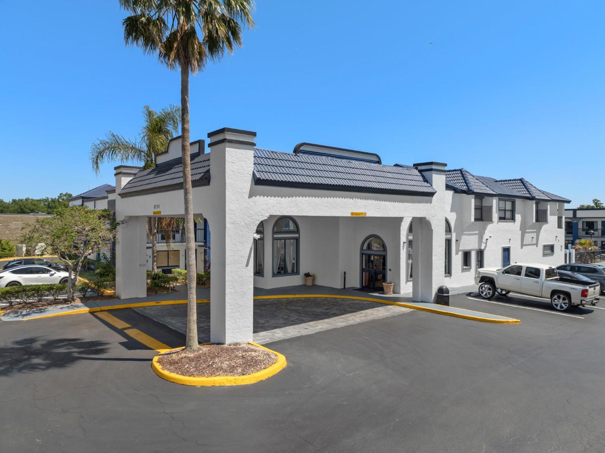 Hotel Baymont By Wyndham Orlando East Alafaya Esterno foto