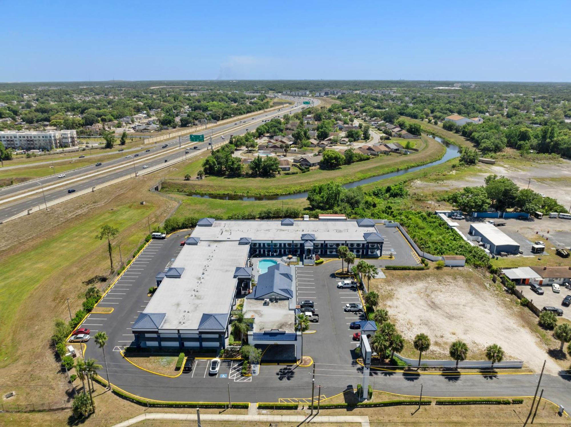 Hotel Baymont By Wyndham Orlando East Alafaya Esterno foto