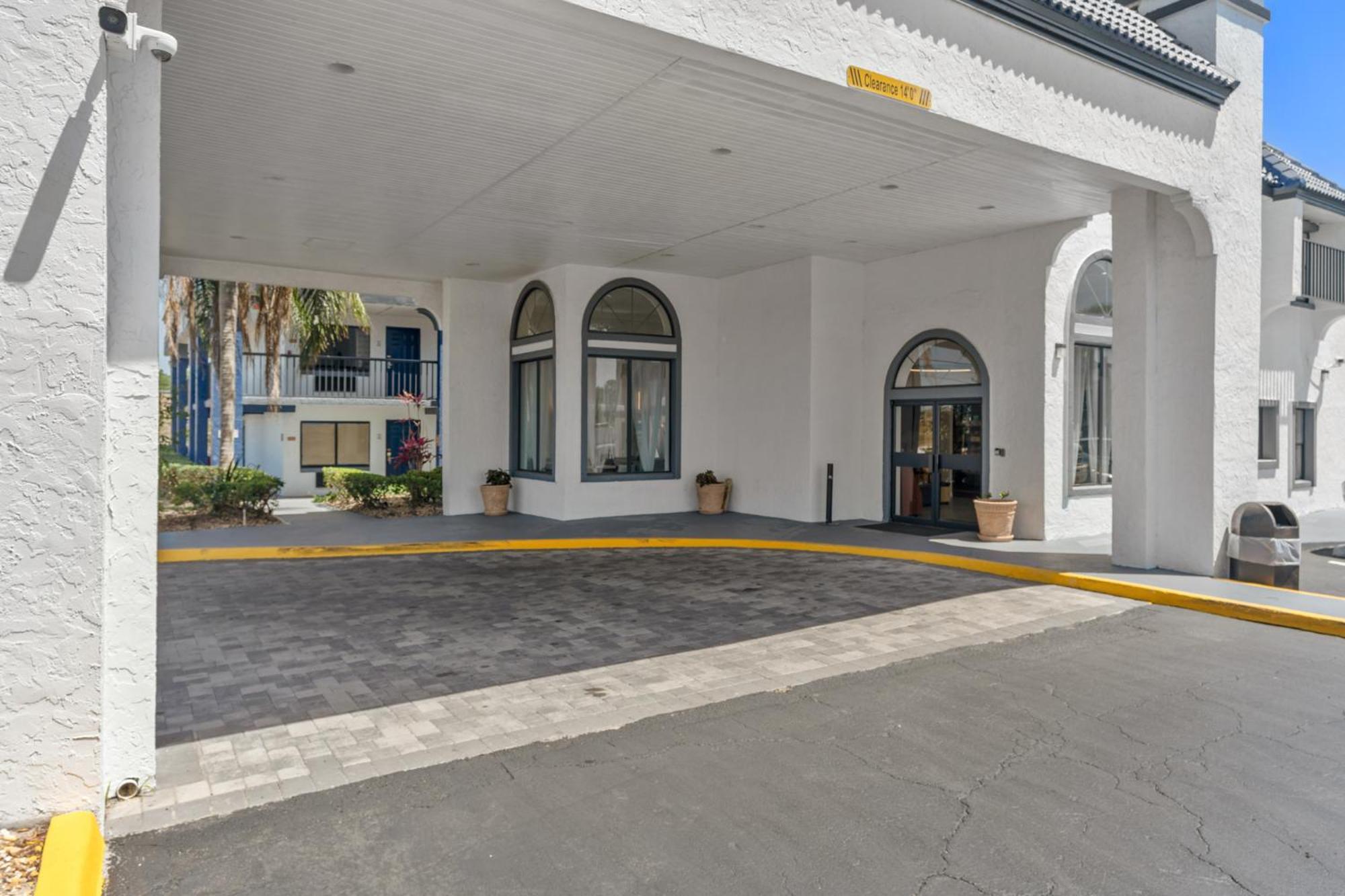 Hotel Baymont By Wyndham Orlando East Alafaya Esterno foto